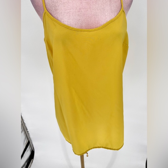 EUC Banana Republic Swiss Dot Blouse - Picture 3 of 10